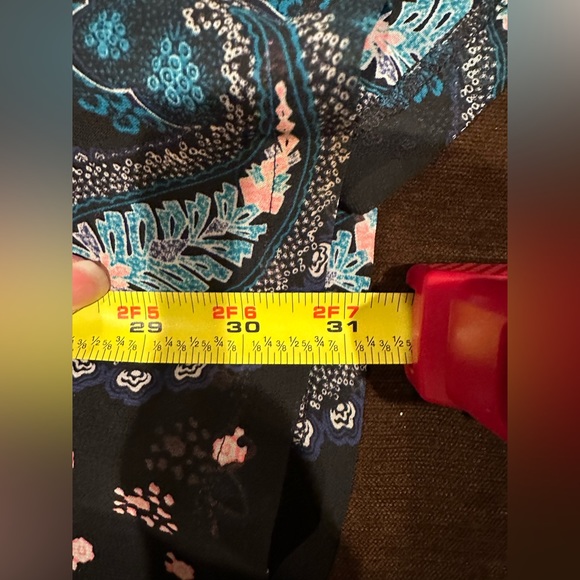 Express Black, Blues & Pinks Sheer Wrap Paisley Summer Romper Great Cond… - Picture 12 of 13